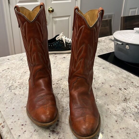 Comb Last Cognac Cowboy Boots sz 9-1/2 EE